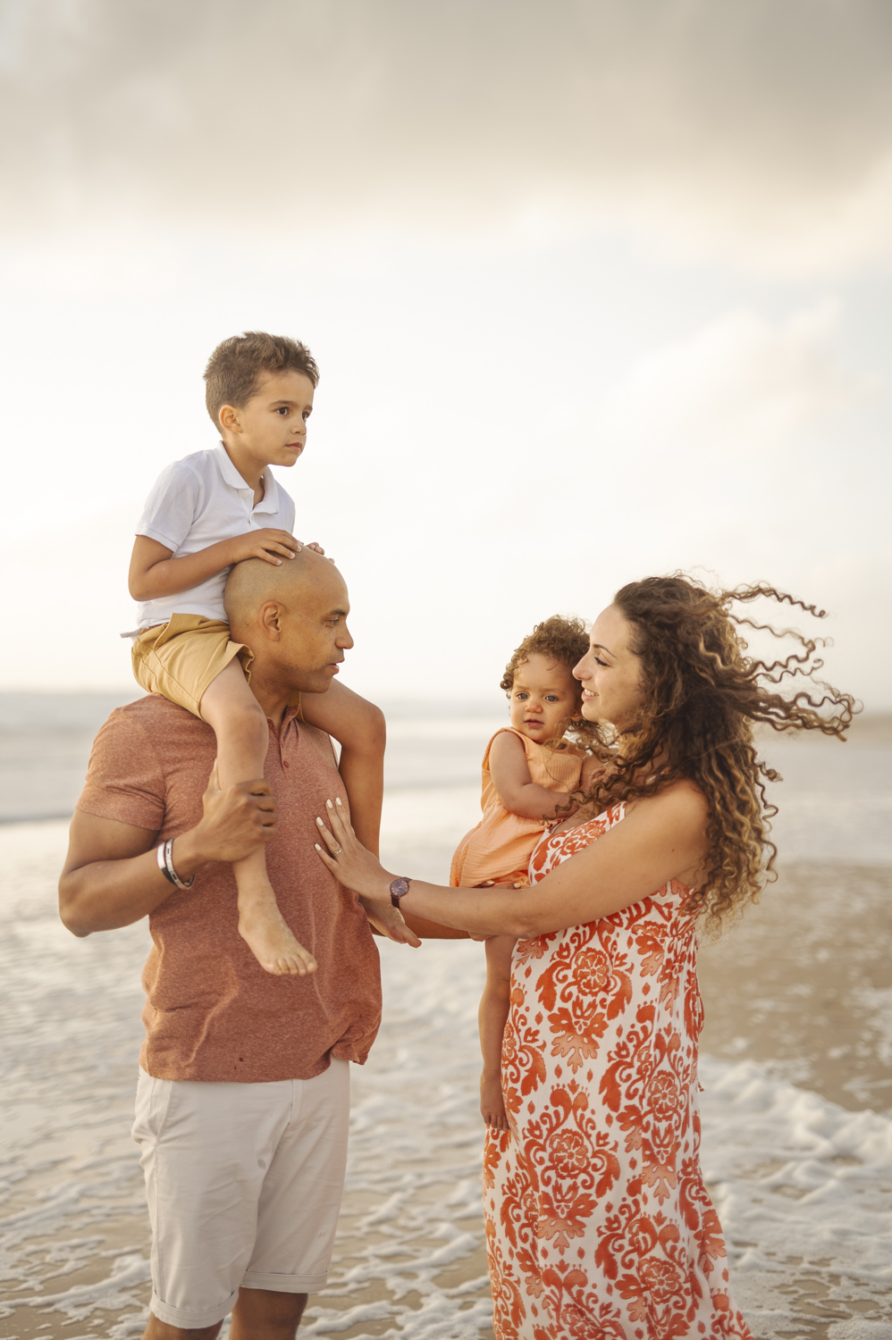 Séance photo de famille à la plage en gironde